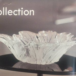 Frosted  Edge Serving Bowl